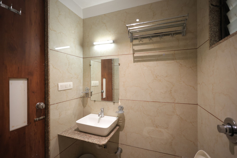 Bathroom 4, Hotel Rangoli Dharampur, Valsad