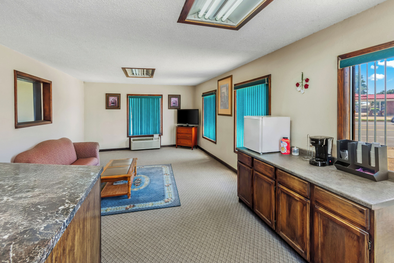 Others 1, Rodeway Inn, Garza