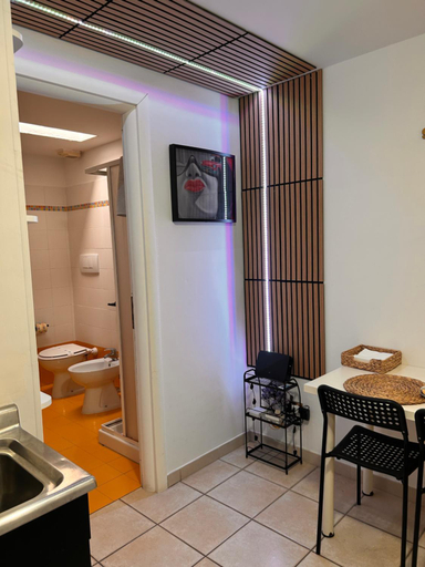 Others 3, B&B Crisalide, Bari