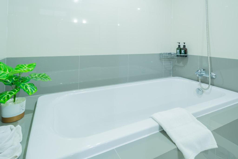Bathroom 4, WE GRAND EVER 9, Muang Nakhon Ratchasima