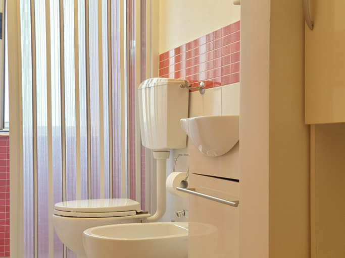 Bathroom 2, Oasi Iblea, Ragusa