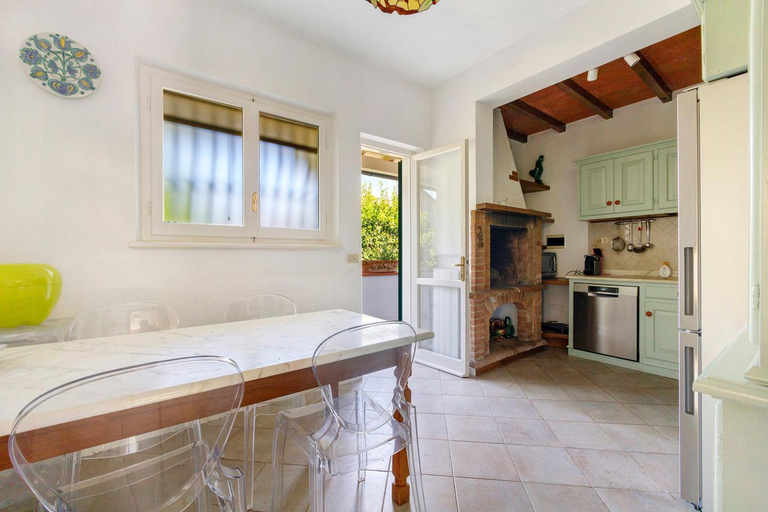 Others 5, Red Villa In Forte Dei Marmi, Lucca