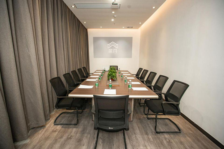 Business Facilities