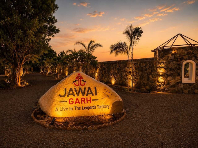Property grounds 5, Jawai Garh Resort, Pali