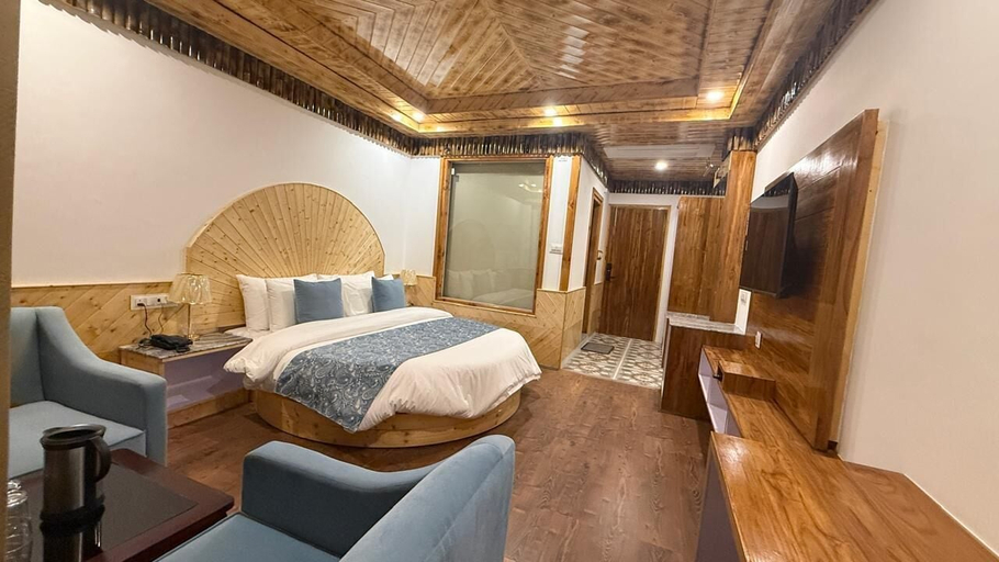 Room 4, Hotel Rudra Grand, Kullu