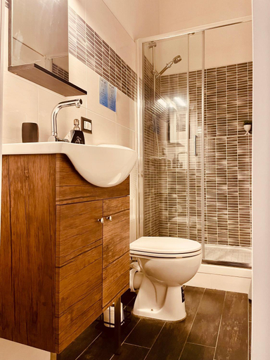 Bathroom 5, Echoes room 20 minuti dal centro di Firenze, Prato
