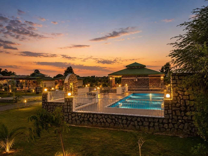 Pool, Jawai Garh Resort, Pali