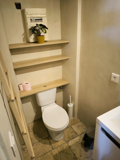 Room 2, Petit Antonin - Premi re Conciergerie, Gard