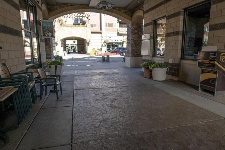 Others 4, Village View at Riverstone - Luxury Condo, Kootenai