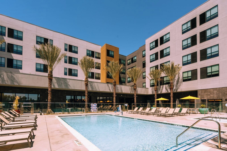 Pool 4, Hyatt Place Ontario Airport, San Bernardino