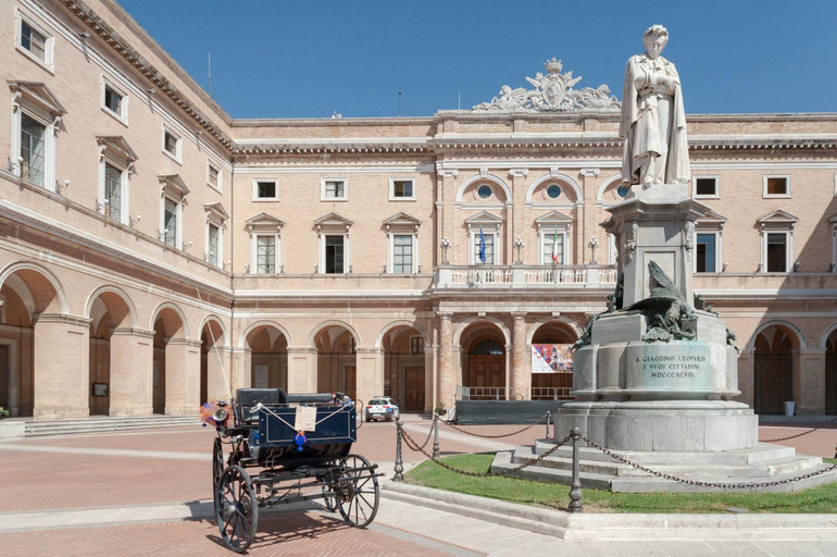 Others 4, MD Rooms, Fermo