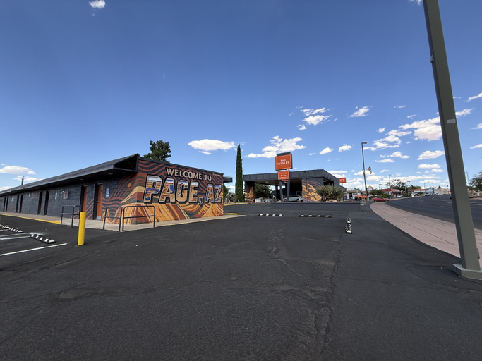 Exterior & Views 2, The Wesley Hotel, Coconino