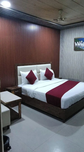 Room 2, Fabhotel Elite 45, Delhi