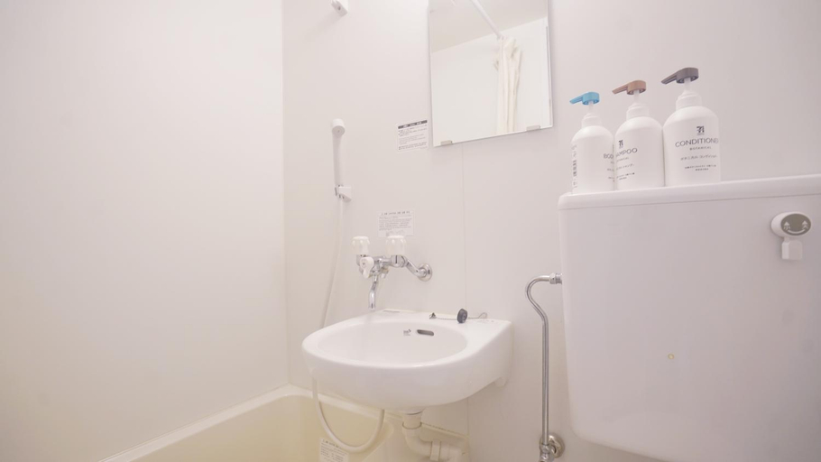 Bathroom 3, WY House Shinjuku Kabukicho, Shinjuku