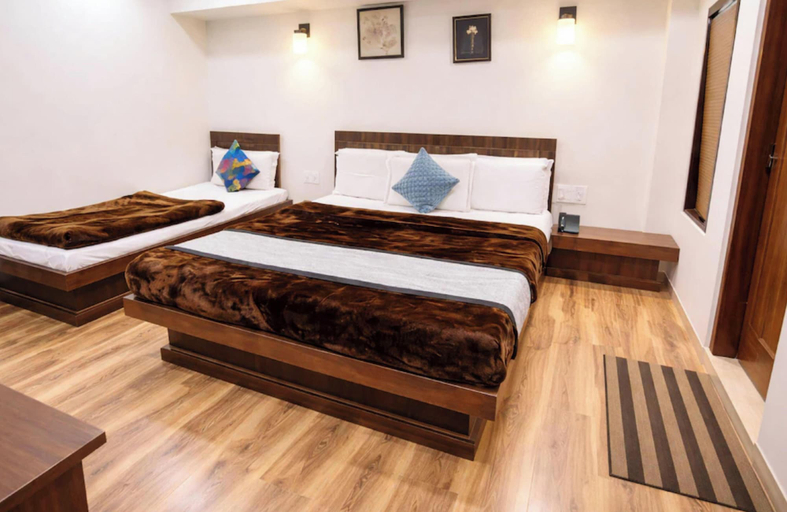 Room 4, Hotel Jagati Niwas Near Mall Road, Nainital