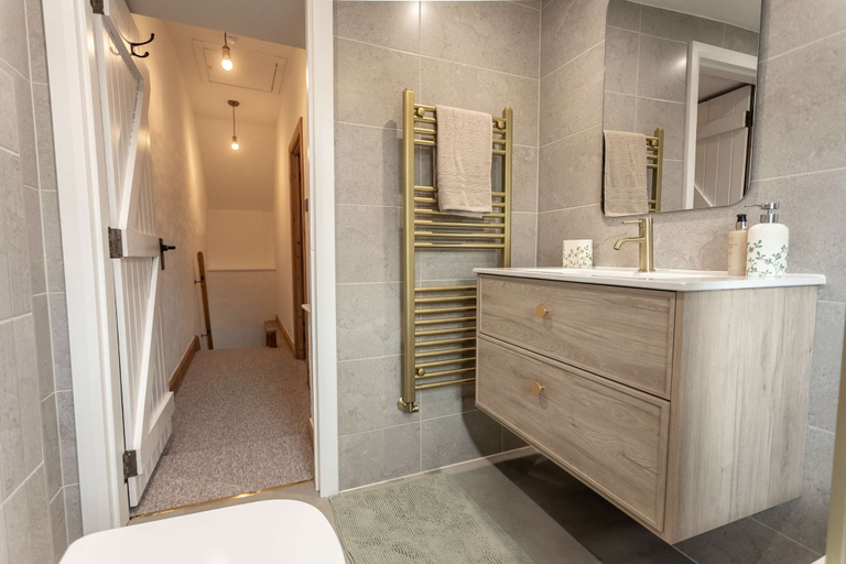 Room 5, NEW Cosy Stone Cottage With Free Parking Wifi, North Yorkshire