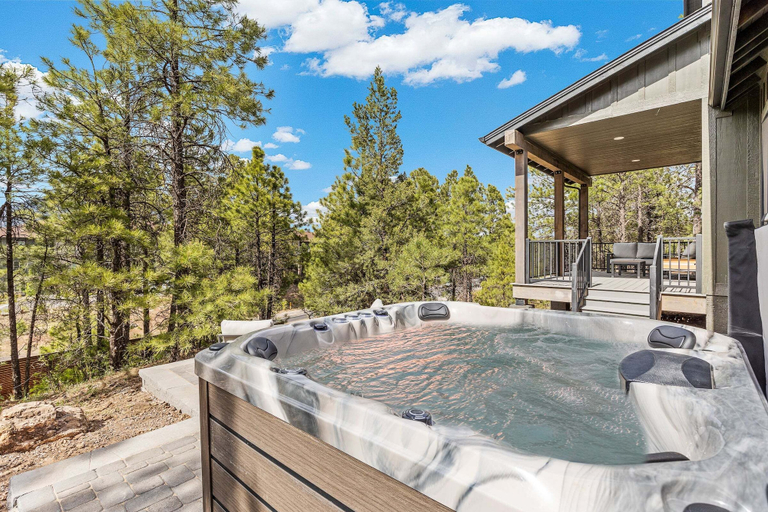 Outdoor spa tub 2, Valerian Flagstaff, Coconino