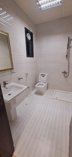 Bathroom 4, STAR SUITES, Salalah