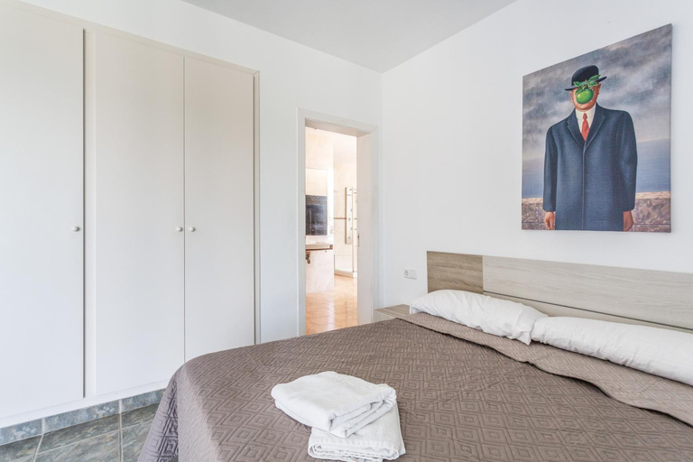 Bedroom 2, Villa Blanca Amazing views, Girona