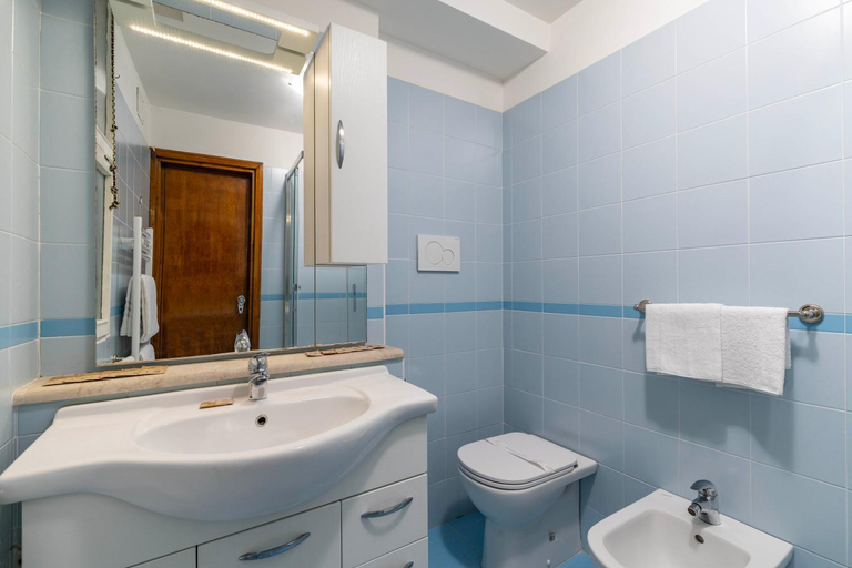 Bathroom 3, Torre, Venezia