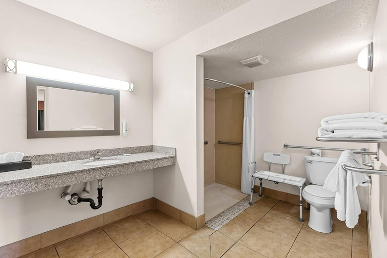 Bathroom 4, Quality Inn Evanston near Wyoming Downs, Uinta