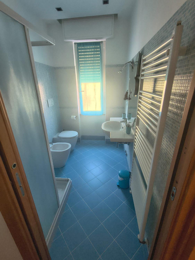 Bathroom 2, B&B Fantasia, Savona