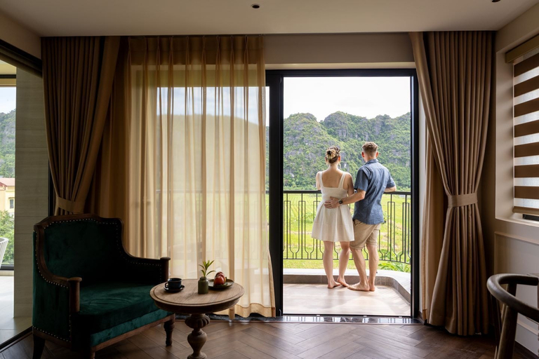 Mountain view, Hotel LaVue Tam Coc, Hoa Lư