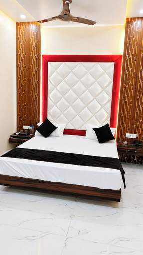 Room 5, Hotel Brij Inn Mathura, Mathura