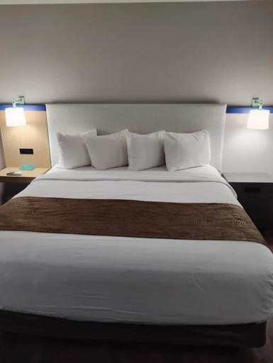 Room 2, Battle Creek Hotel, Calhoun
