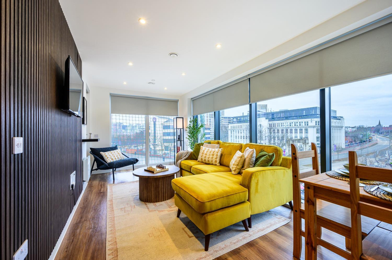 2, Quayside Apartments at The Gateway, Manchester