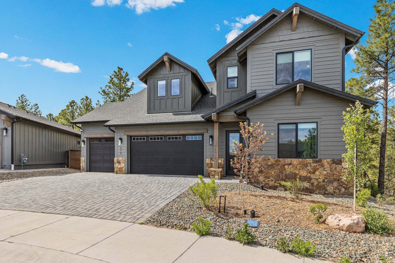 Exterior 4, Valerian Flagstaff, Coconino