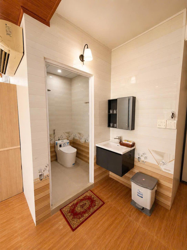 Bathroom 5, Khách sạn Trung Hiếu, Chau Doc