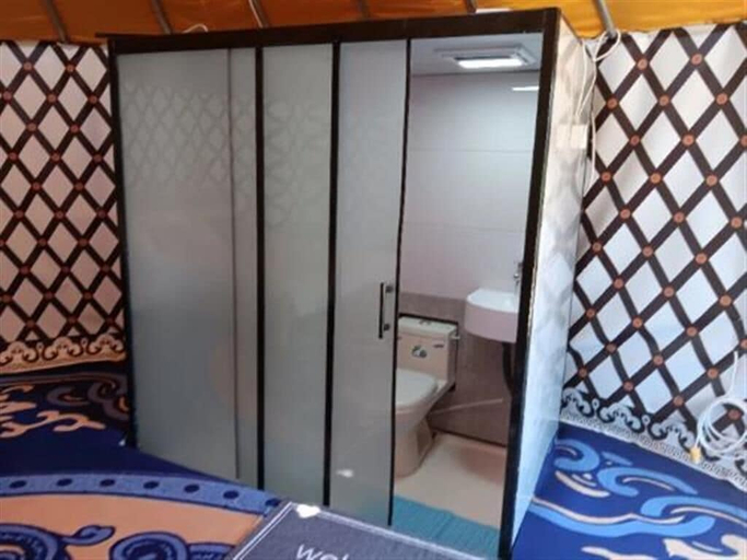 Bathroom 2, mountain view glamping, Columbia-Shuswap