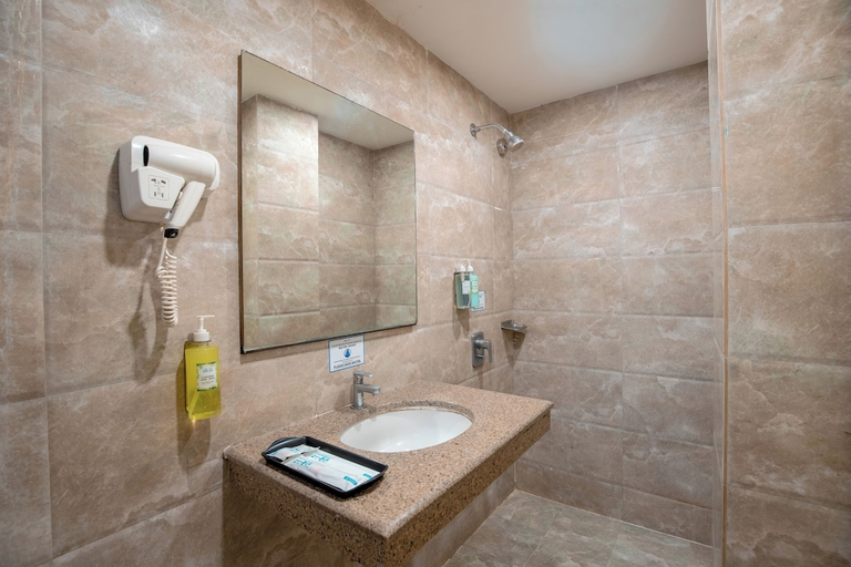 Bathroom 3, TSG Emerald View, South Andaman