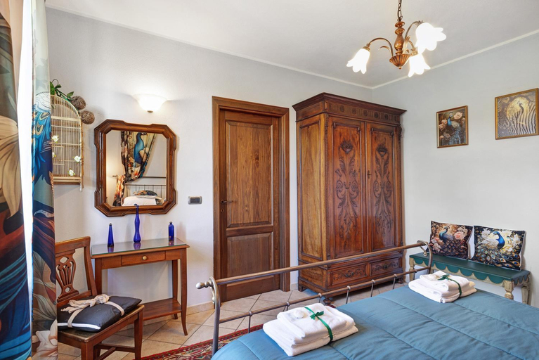 Bedroom 2, Locanda Casa Bardacchino, Cuneo