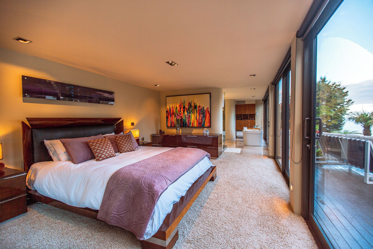 Bedroom, Jacuzzi Suite - Ocean Views & Beach, Tasman