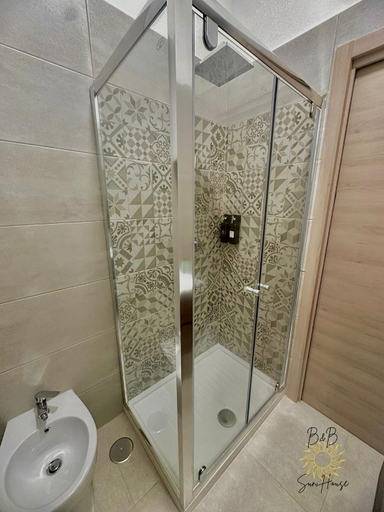 Bathroom 2, B&B SunHouse, Napoli