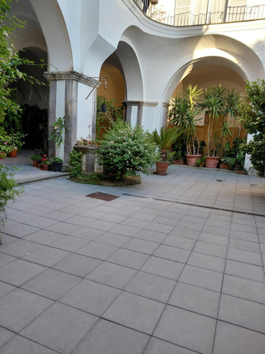 Exterior & Views, La casa delle Camelie, Napoli