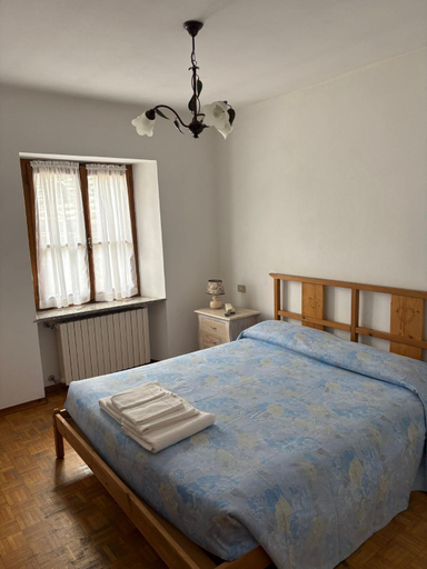 3, Albergo Nonaj, Vercelli