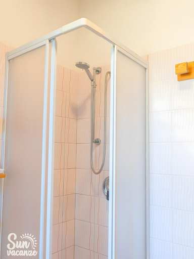 Bathroom 4, Villa Malamuri, Nuoro