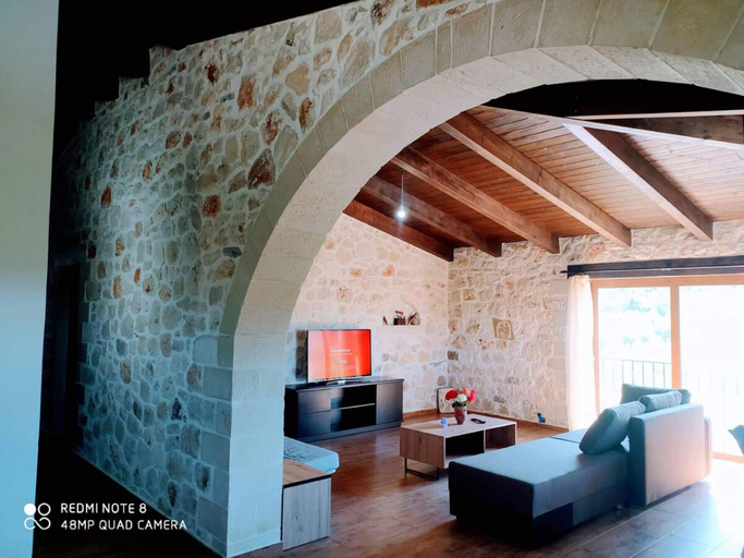 Others 5, Xanthippi's Traditional House in Pemonia, Crete