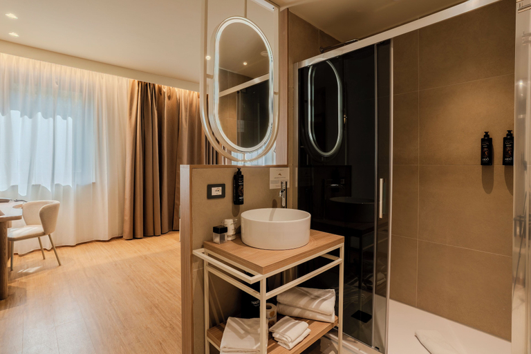 Bathroom 5, Modica Inn Centro, BW Premier Collection, Ragusa