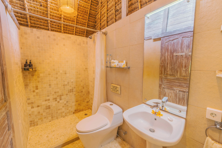 Bathroom 3, Hai Tide Beach Resort, Klungkung