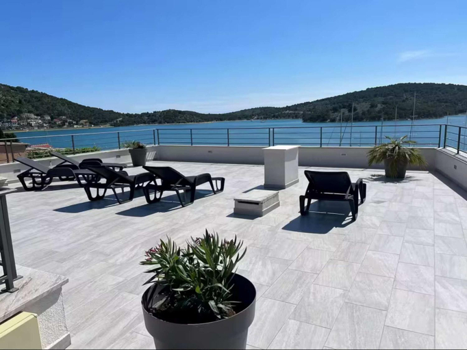 View 5, Apartments Guliana Tisno, Tisno