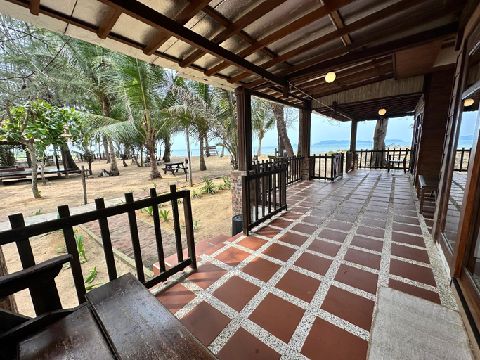 Others 3, Kampung Rhu Houses, Marang