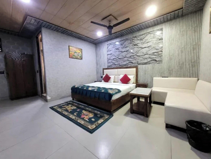 Room 4, Fabhotel Elite 45, Delhi