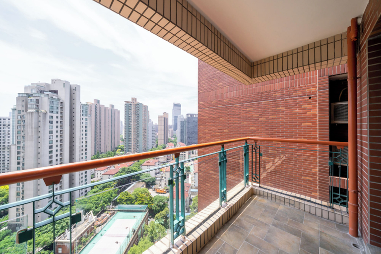 Balcony view 4, Tyms 2BR 2BA Apt Oriental Cambridge, Shanghai