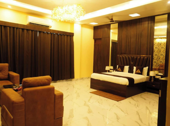 Room 2, Park Royal Hotel in Siwan, Siwan