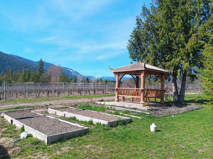 Property grounds, mountain view glamping, Columbia-Shuswap