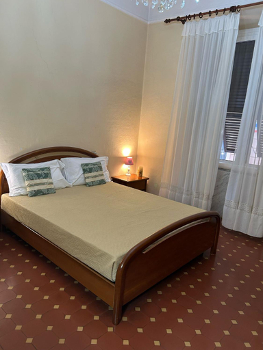 5, Guesthouse Station Apartment, La Spezia